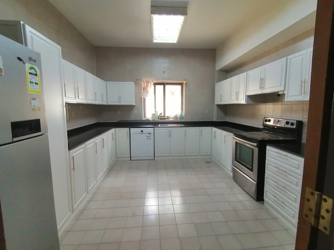 مطبخ جاهز معدل